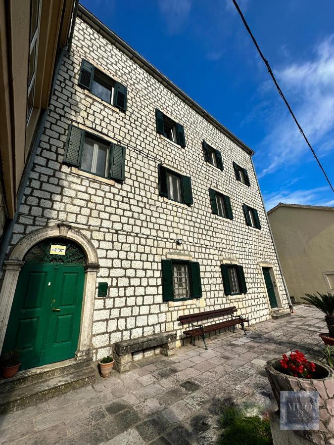 Muo 33 Apartments Kotor Eksteriør billede